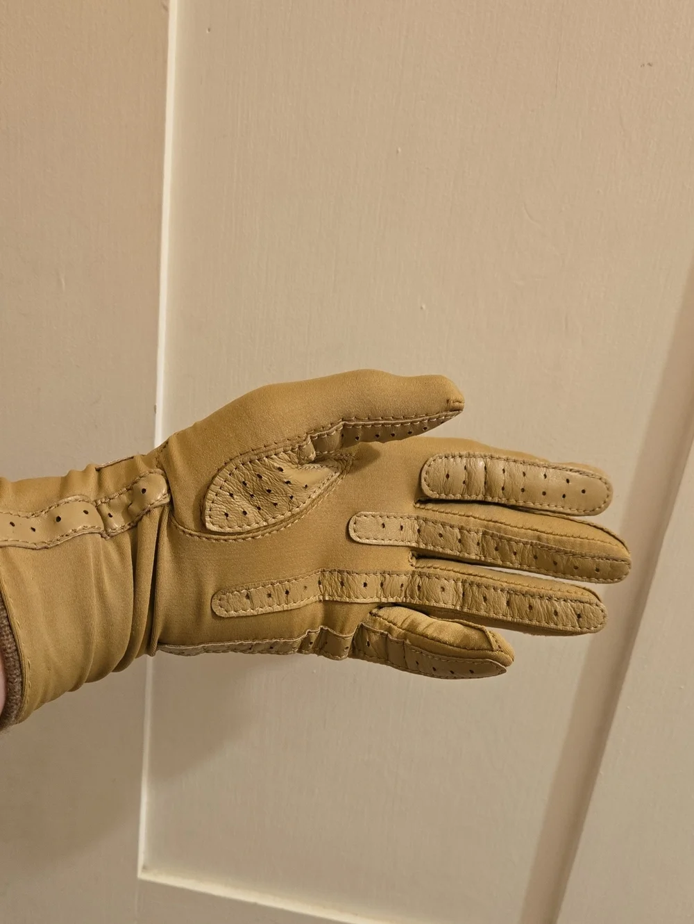 Vintage Isotoner Aris Tan Cashmere Lined Gloves OS